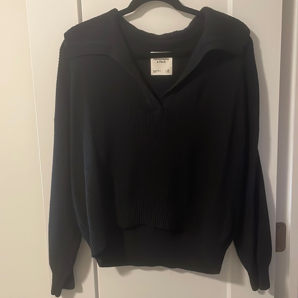Abercrombie Black Collared Sweater Sz M